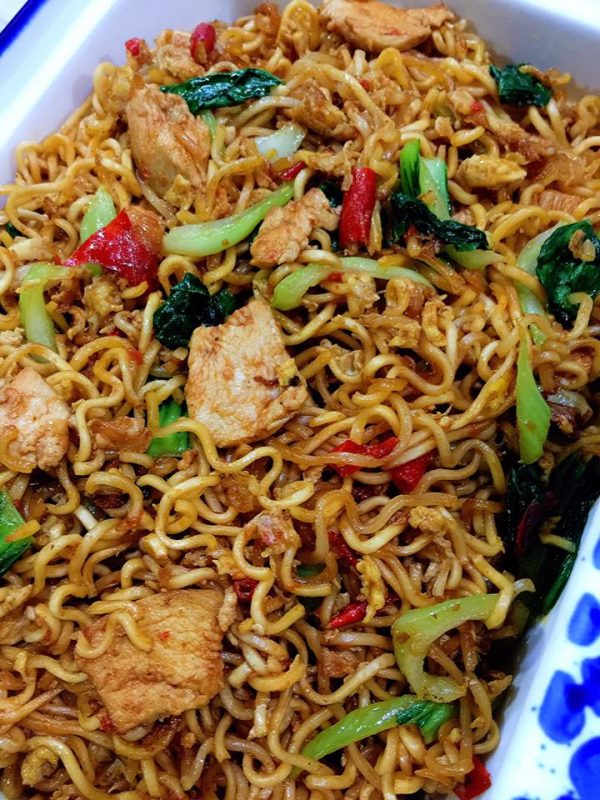 Suka Makan Maggi Goreng Mamak? Cuba Resipi Maggi Goreng 