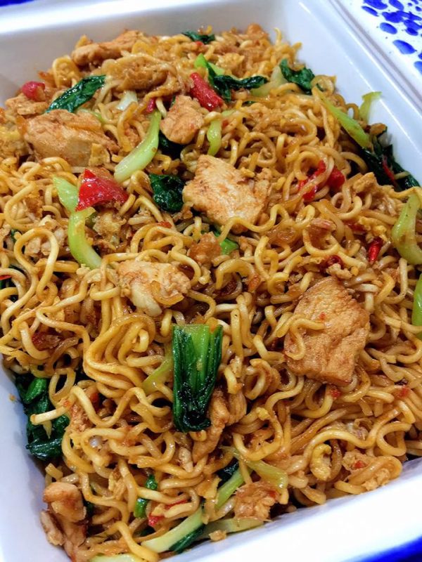 Suka Makan Maggi Goreng Mamak? Cuba Resipi Maggi Goreng 