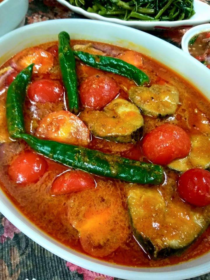 Gulai Ikan Tenggiri Merah Menyala Memang Tergoda Nafsu Makan  RASA