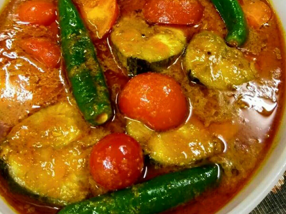 Gulai Ikan Tenggiri Merah Menyala Memang Tergoda Nafsu 