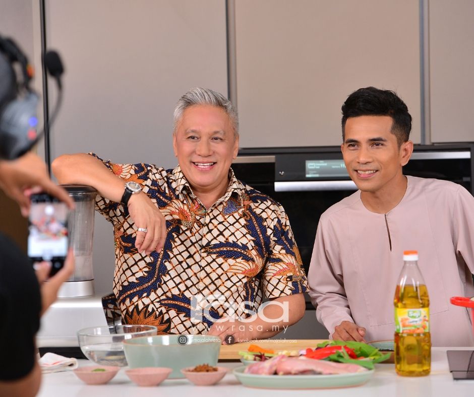 Bell Ngasri Teruja Masak Ayam Percik dan Kuih Nagasari Di Samping Chef Wan