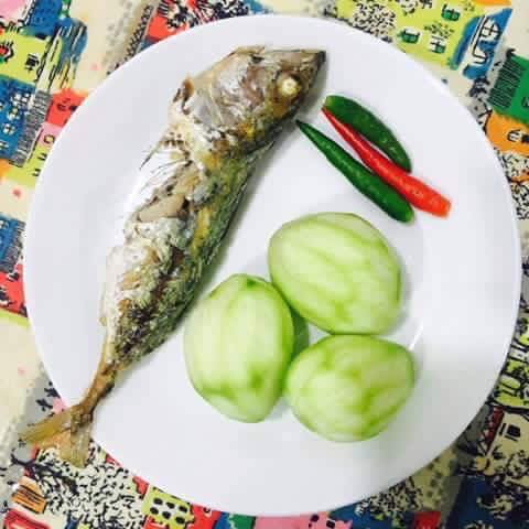 Sambal Ikan Bersama Mangga Muda Kecur Liur Dibuatnya