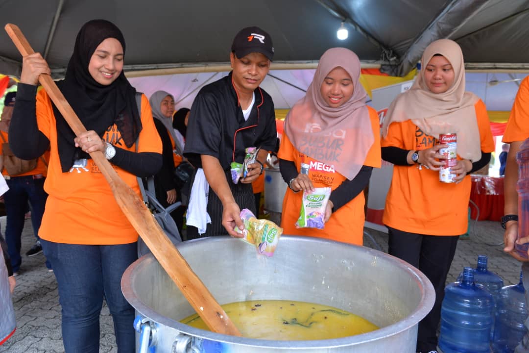 Kemeriahan Majlis RASA Bubur Lambuk Mega Warisan Selangor 2019, Keenakan Dinikmati Bersama