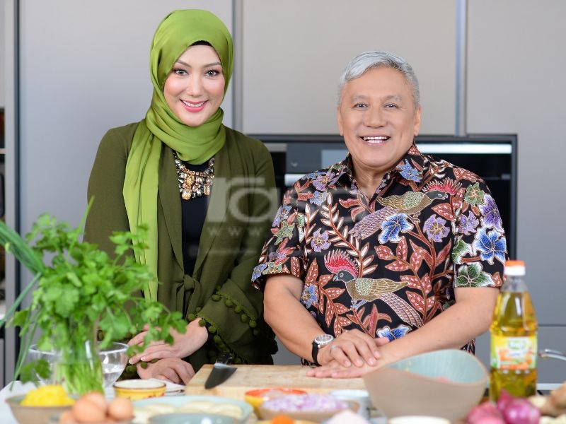 Chef Wan & Erra, Berkongsi Dapur Buat Murtabak Daging Kambing & Bubur Cha Cha