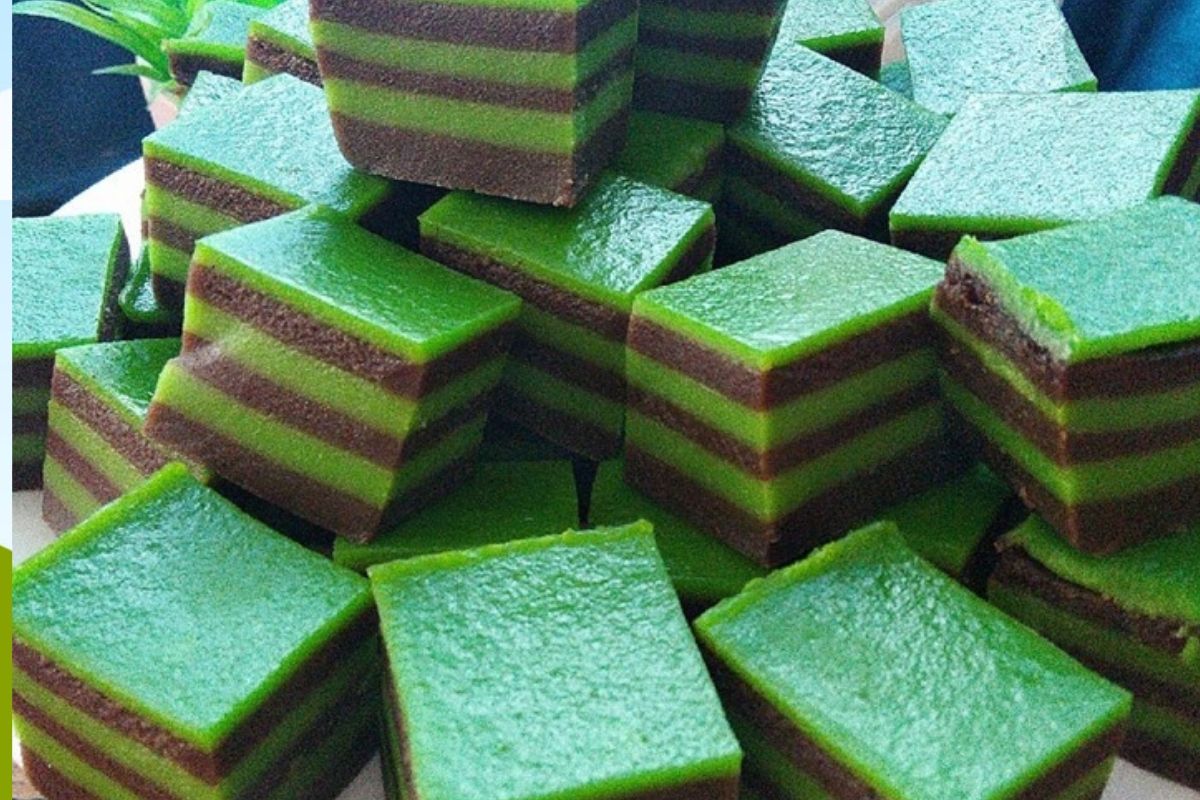 Kuih Lapis Coklat Pandan Lemak Manis