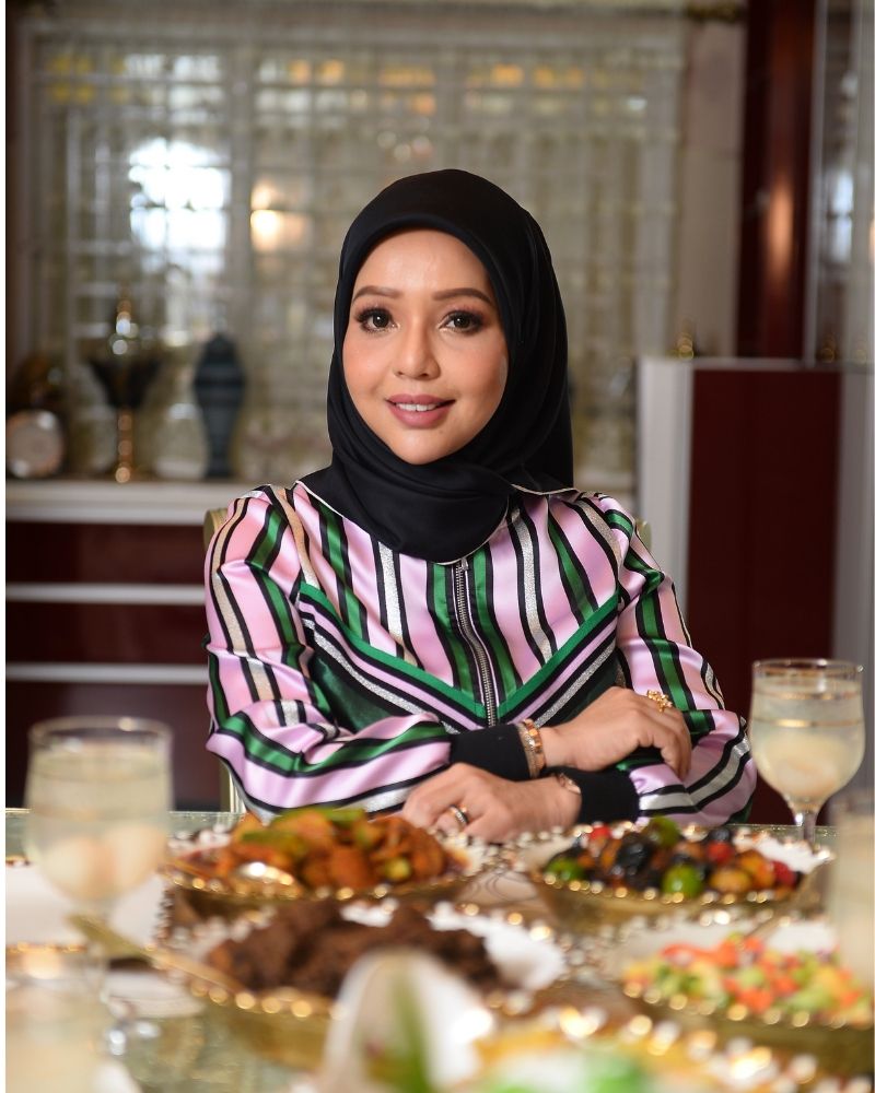 Datin Seri Emylia Warisi Ilmu Memasak Dari Moyangnya, Tukang Masak Istana