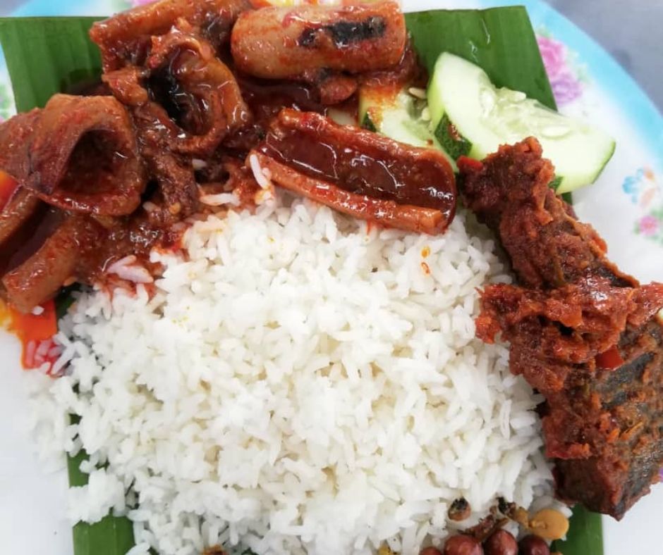 Nasi Lemak Sara Meletops, Kelainan Pada Sambal Tumisnya