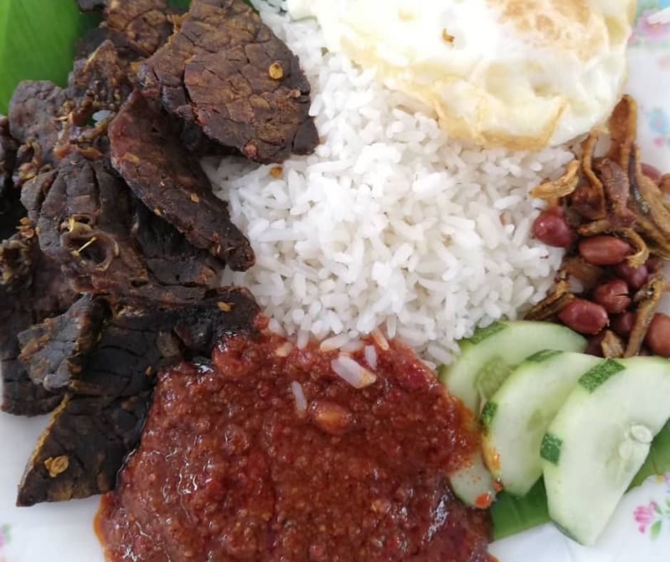 Nasi Lemak Sara Meletops, Kelainan Pada Sambal Tumisnya