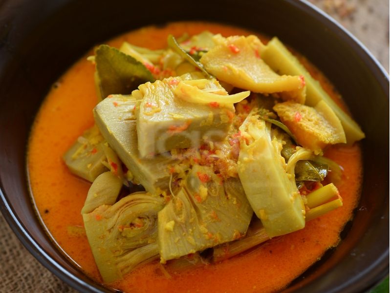 Gulai Nangka & Babat Atau Kari Pisang Muda & Daging? Mana Satu Pilihan Korang.