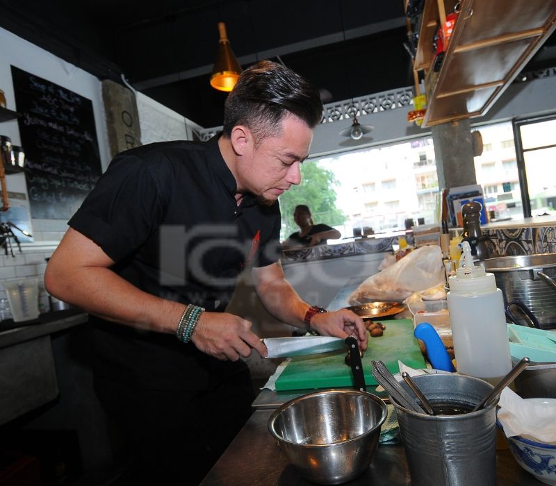 Ini Rahsia Di Sebalik Chef Sher Masak Campak-Campak Pun Sedap.