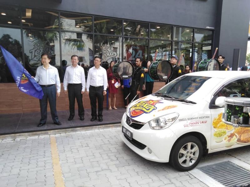  Texas Chicken Malaysia Buka Cawangan Pertama Drive-Thru Di Lembah Klang.