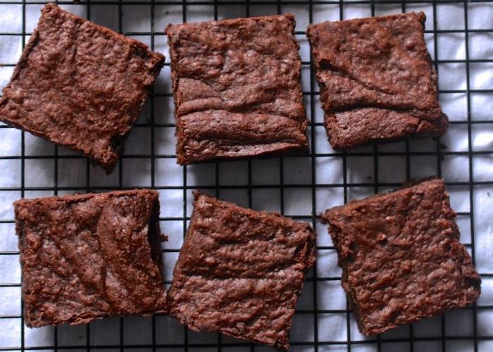 5 Cara Senang Buat Brownies Gerenti Jadi, Emmm… Lembut & Sedap