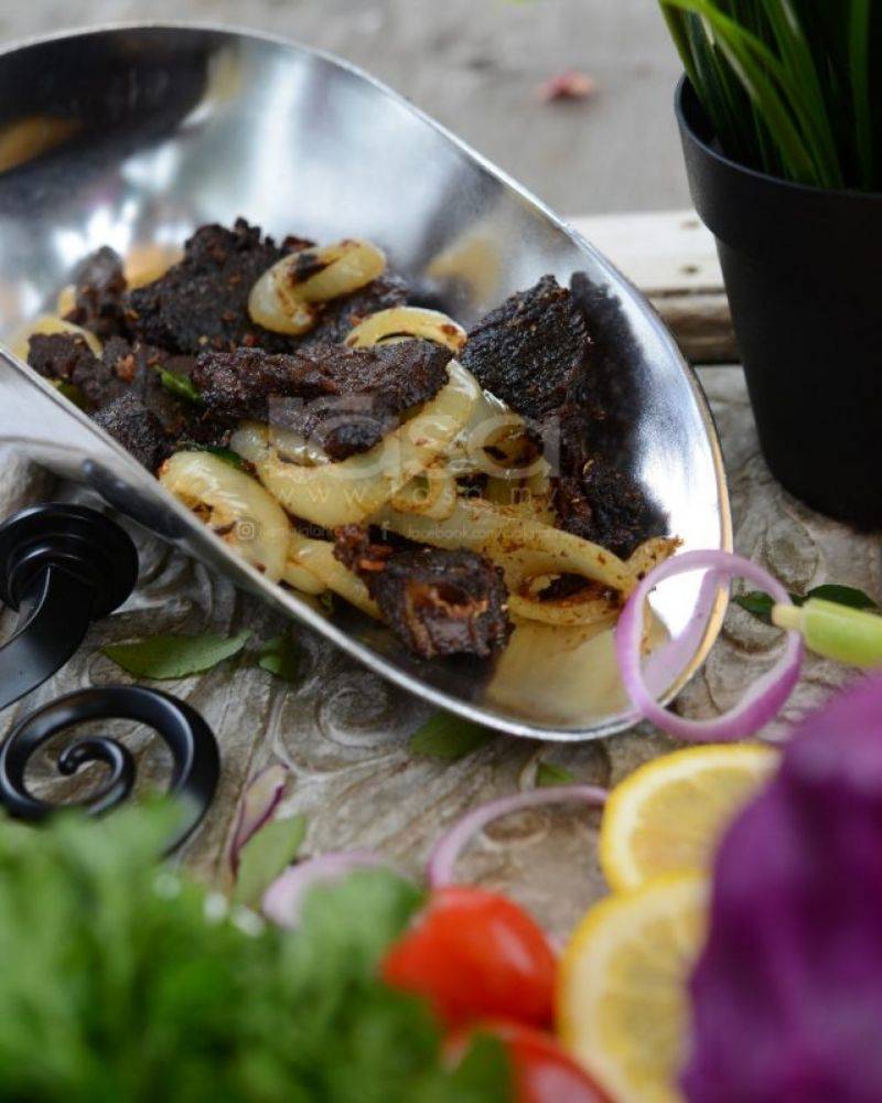 Sajian Daging Hot & Spicy, Sedap Hingga Tak Perasan Peluh Merecik.