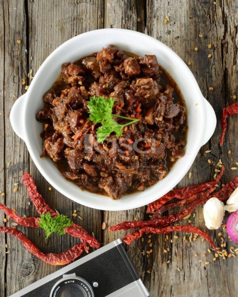 Sajian Daging Hot & Spicy, Sedap Hingga Tak Perasan Peluh Merecik.
