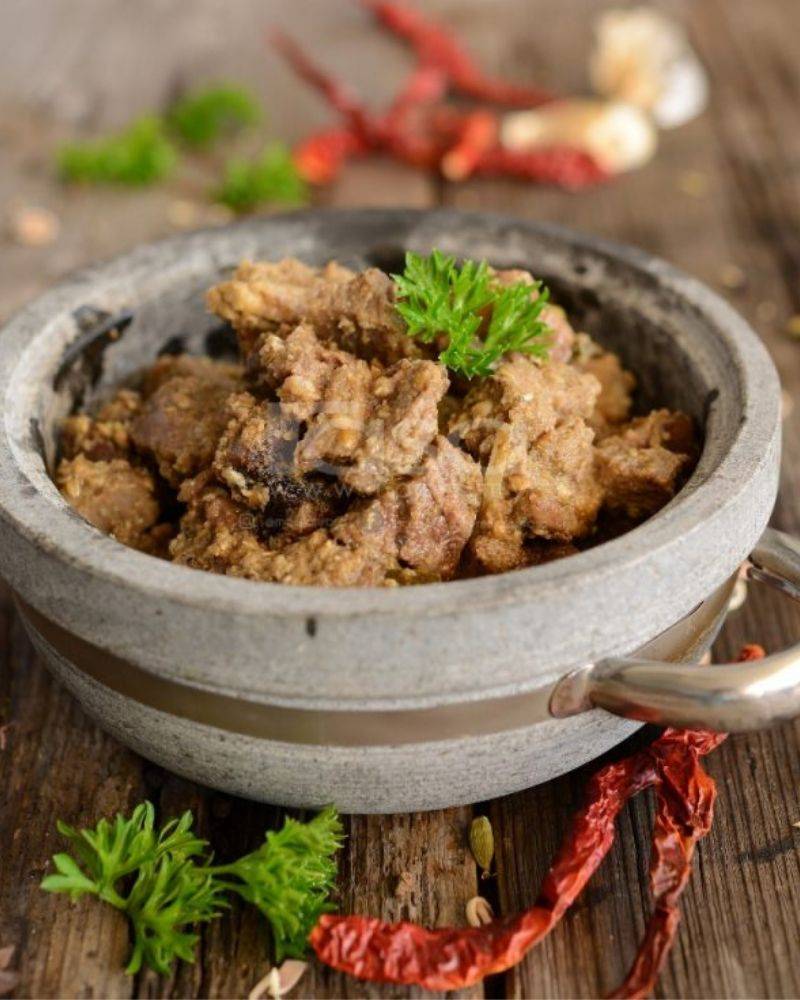 Sajian Daging Hot & Spicy, Sedap Hingga Tak Perasan Peluh Merecik.