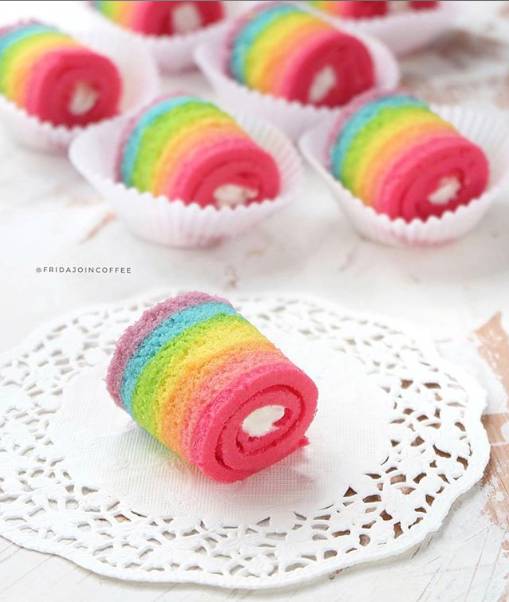 Resipi Kek Gulung Mini Pelangi Viral Yang Sedap & Gebu.