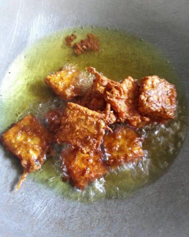 Tempe Goreng Berempah, Kudapan Ringan Yang Paling Sedap Dikunyah