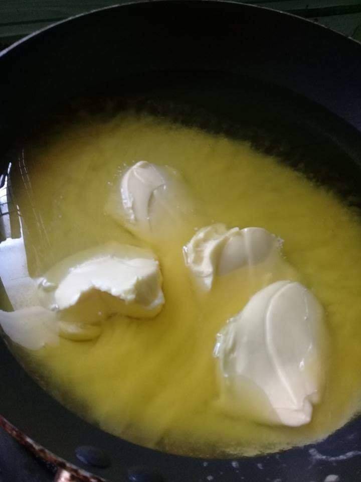 Cara Buat Kulit Karipap Sedap & Rangup Walau Dah Sejuk