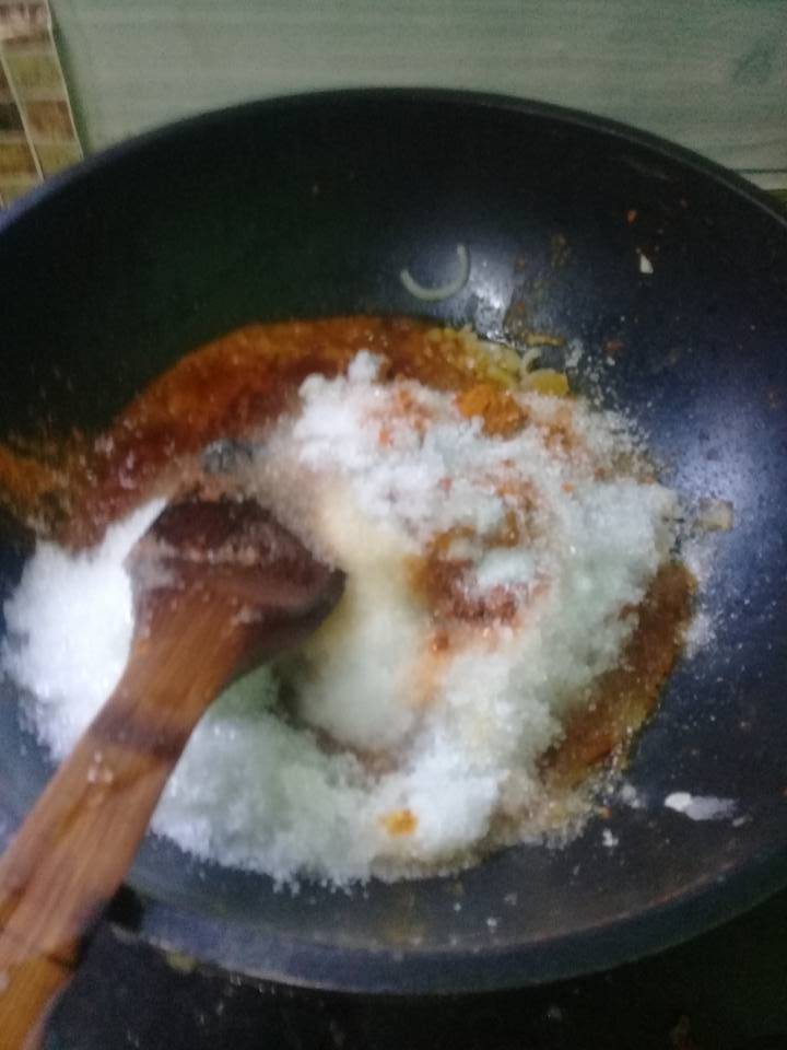 Cara Buat Kulit Karipap Sedap & Rangup Walau Dah Sejuk