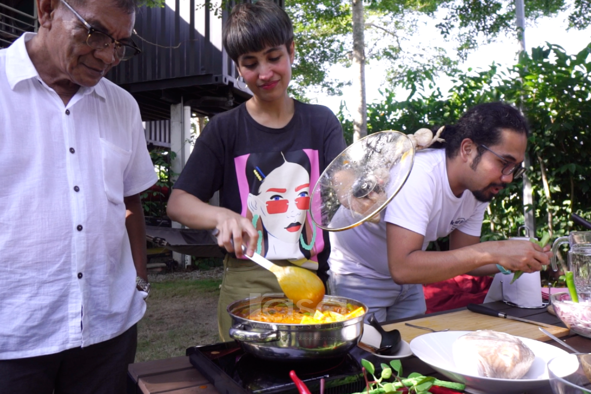 Rasa Anak Emak Anak Bapak: Ozlynn Kongsi Resipi Kari Kepala Ikan Paling Sedap.