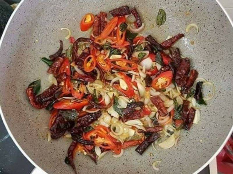 Masam, Manis Pedas , Sedapnya Ayam Masak Cili Kering Stail Cina Muslim