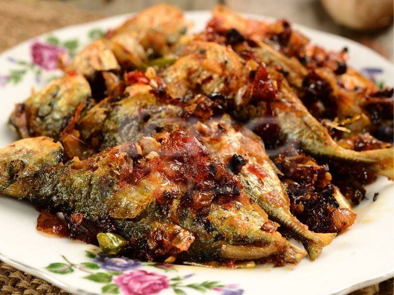 3 Versi Ikan Sambal Cili Boleh Korang Cuba, Sedap & Mudah.