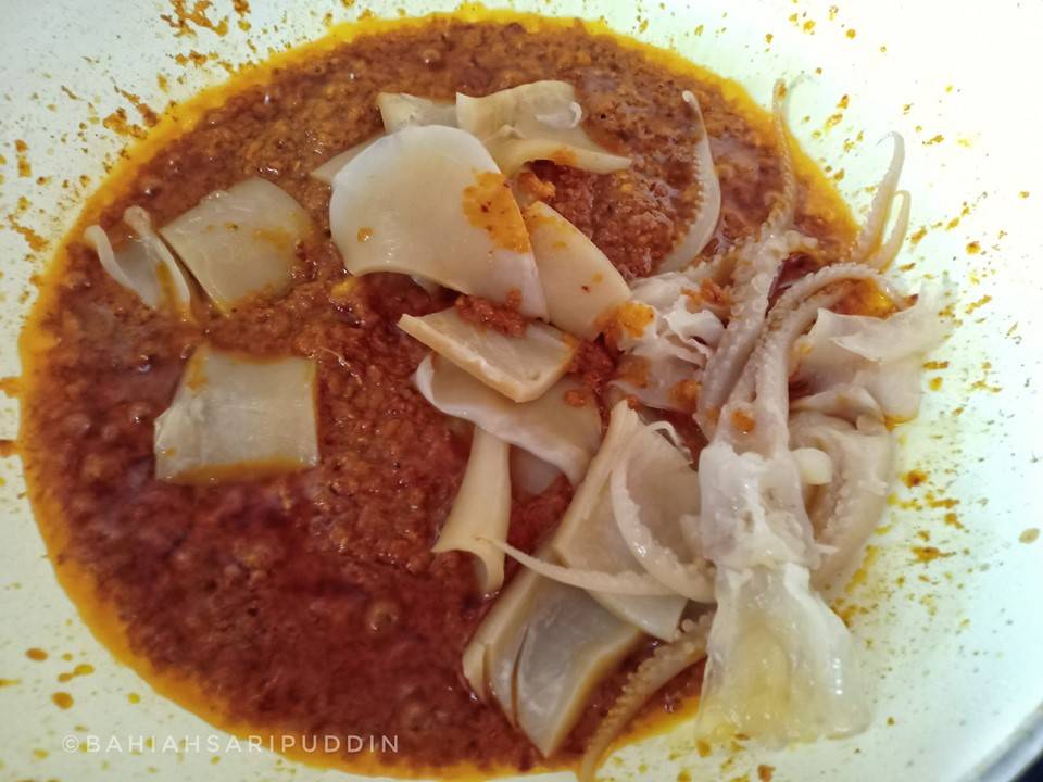 Cara Mudah Masak Sambal Sotong Kembang Yang Sedap.