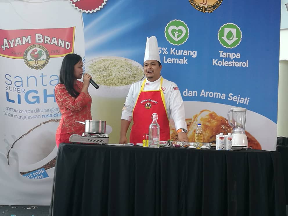 Ayam Brand Melancarkan Santan Super Light, 75 Peratus Kurang Lemak.