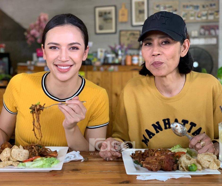 Datin Diana Danielle, Bersungguh Masakkan Emak Pasta Goreng Mamak Sampai Terbersin-Bersin!