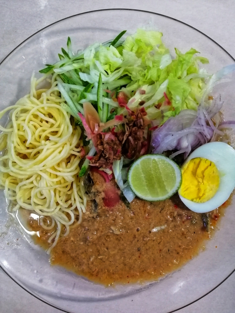 Resipi Laksa Guna Dua Jenis Ikan, Simple Tapi Sedap