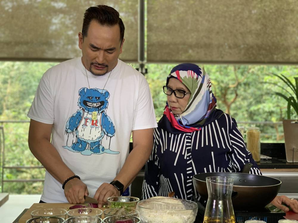 Dato’ AC Mizal Kongsi Resipi Nasi Goreng Belacan Seafood Paling Mudah
