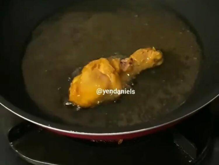 Ayam Goreng Meletop Sedap