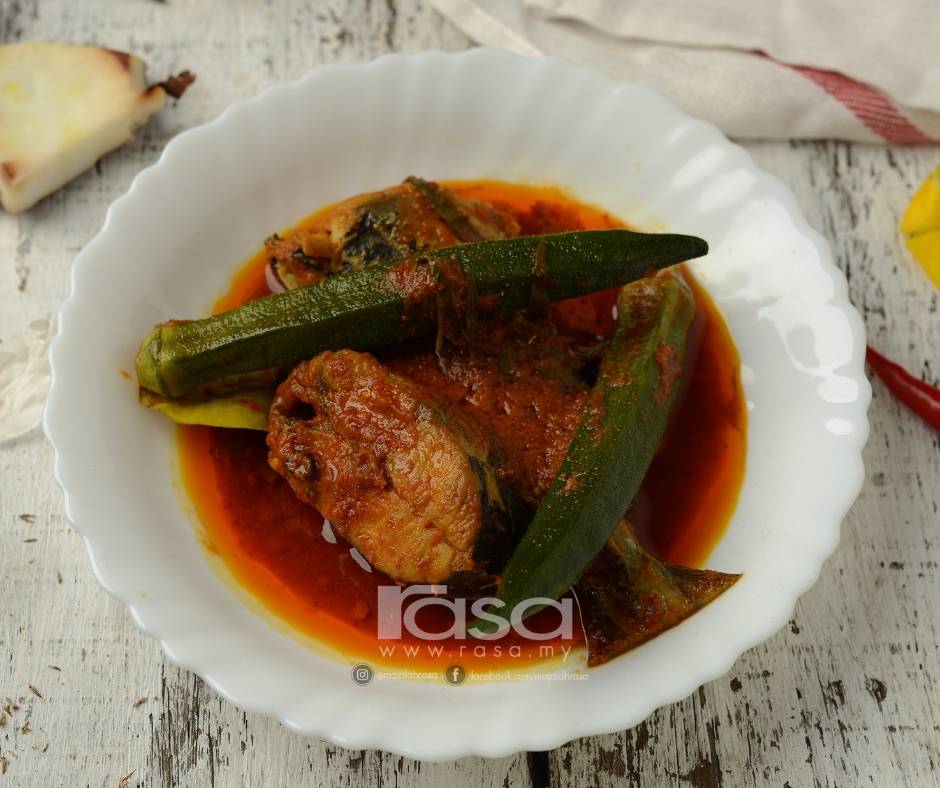 Cara Masak Asam Pedas Tenggiri Kelapa Bakar, Sedap Sungguh Rasanya