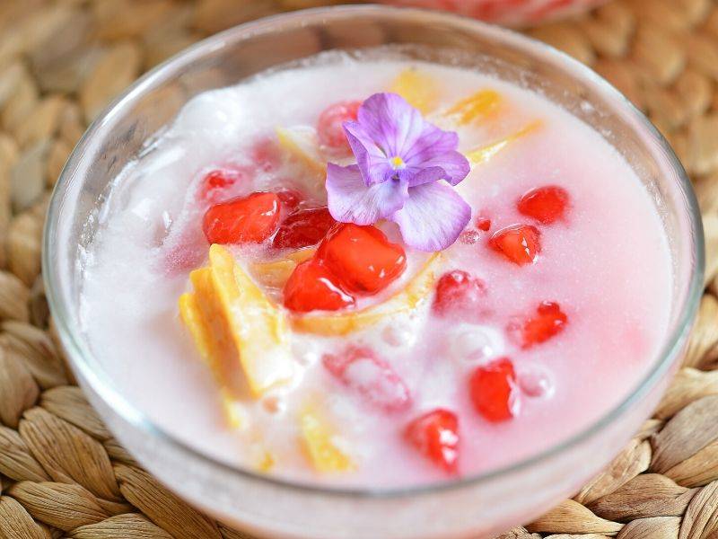 Buat Sendiri, Nasi Uduk Ayam Sambal Kacang & Red Ruy Crunch Ikut Cara Chef Imelda.