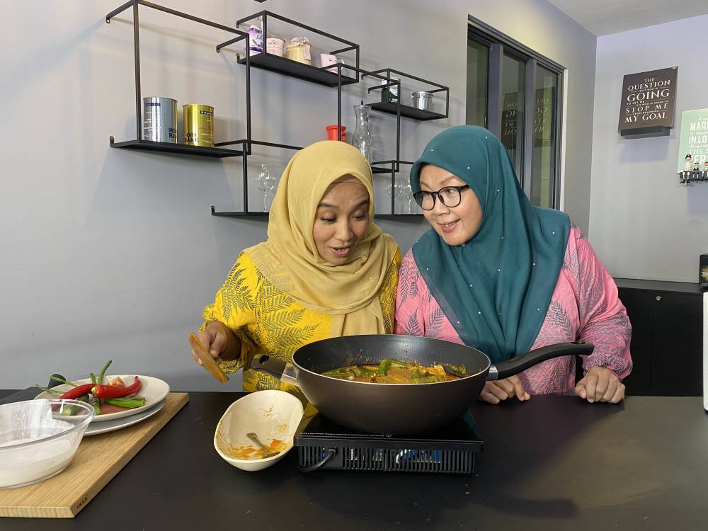 Rasa Anak Emak Anak Bapak Episod 7, Fara Masak Kari Kepala Ikan Jenahak