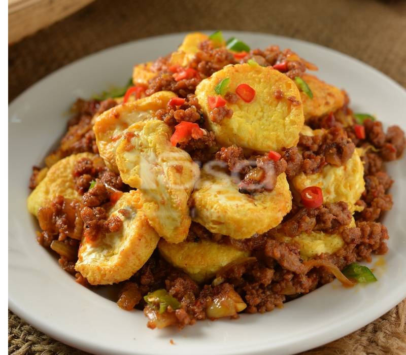 Tauhu Telur Goreng Dengan Daging Kisar Ni Sedap & Murah.