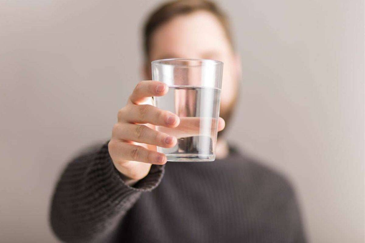 Air Suam Baik Untuk Kesihatan Tubuh, Ini Sepuluh Manfaatnya.