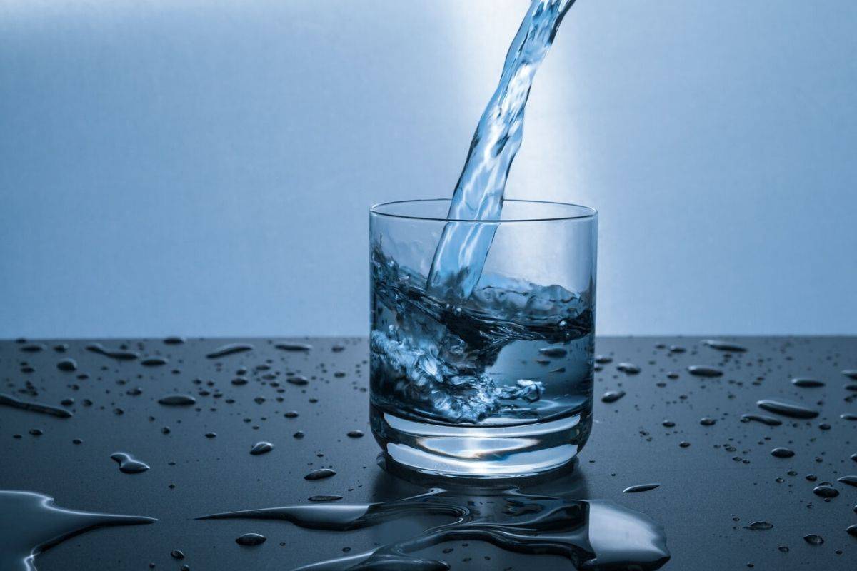 Air Suam Baik Untuk Kesihatan Tubuh, Ini Sepuluh Manfaatnya.