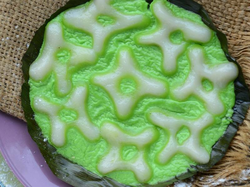 Kuih Badak Kubang & BungaTelipok, Sedap Sungguh Rasanya.