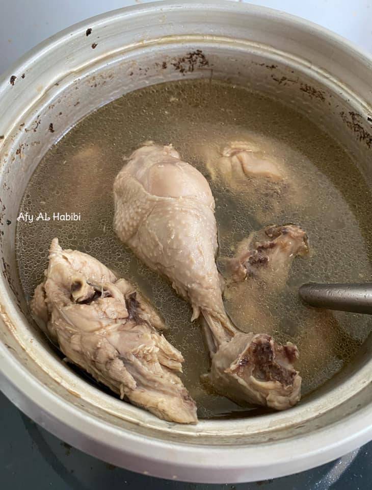 Goreng Isi Ayam & Tambah Sambal Kicap. Ini Rahsia Bihun Sup Jadi Lebih Sedap