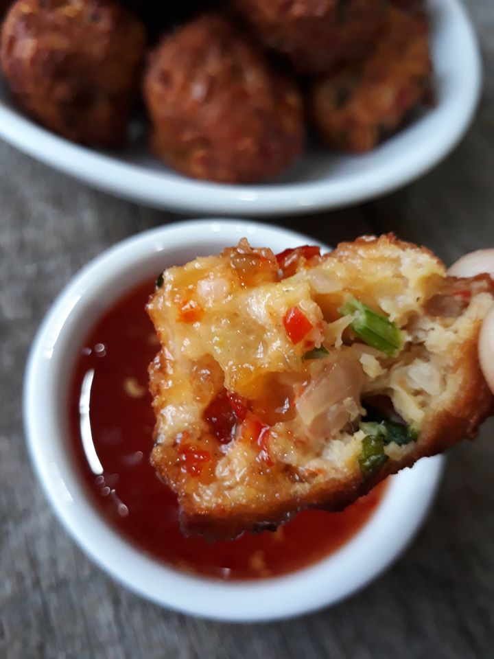 Buat Cucur Sedap Guna Lebihan Roti. Rangup & Sangat Mudah.
