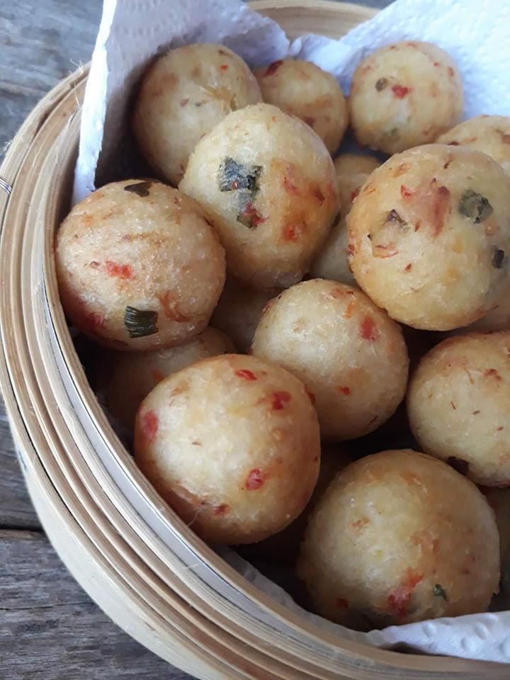Cucur Ikan Bilis Bulat Elok & Tak Berminyak. Ini Cara Masaknya.