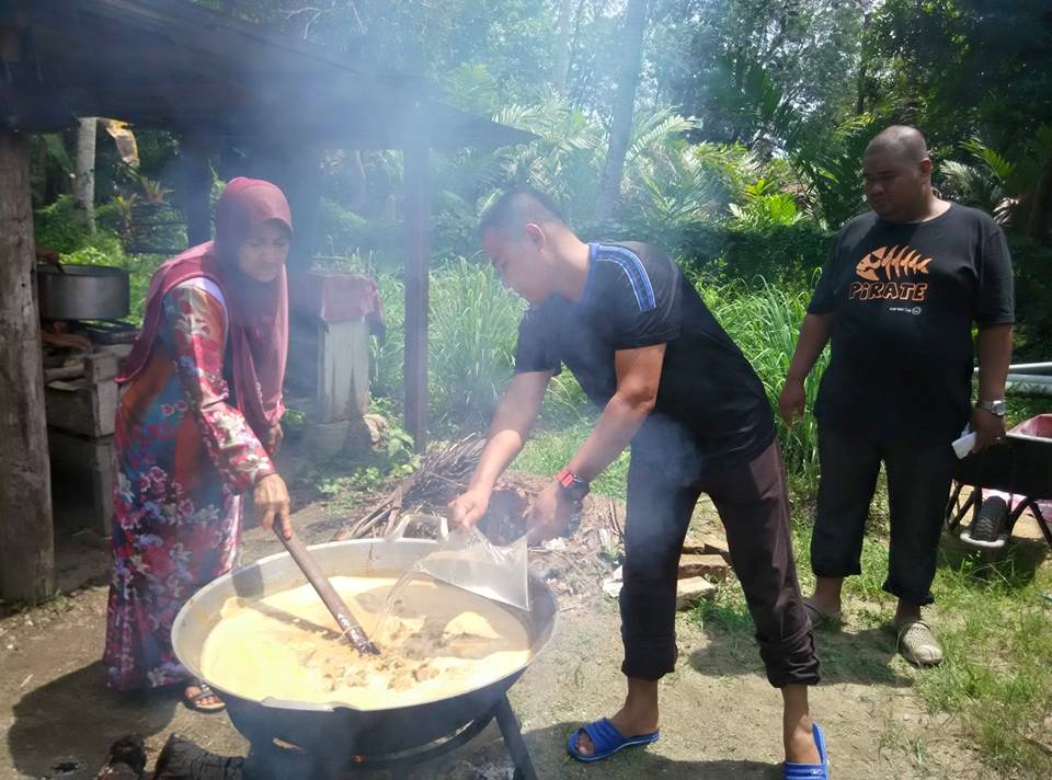 Hanya Jarak Yang Memisah, Kerinduan Terubat Dengan Masak Resipi Mak.