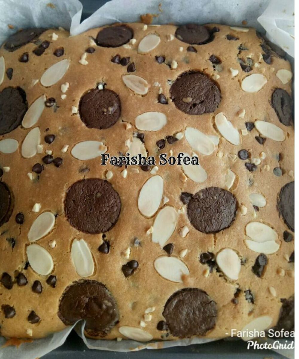 Kek Congo Bars… Kek Lembut Gebu Tabur Aje Badam & Coklat Coin Atasnya.