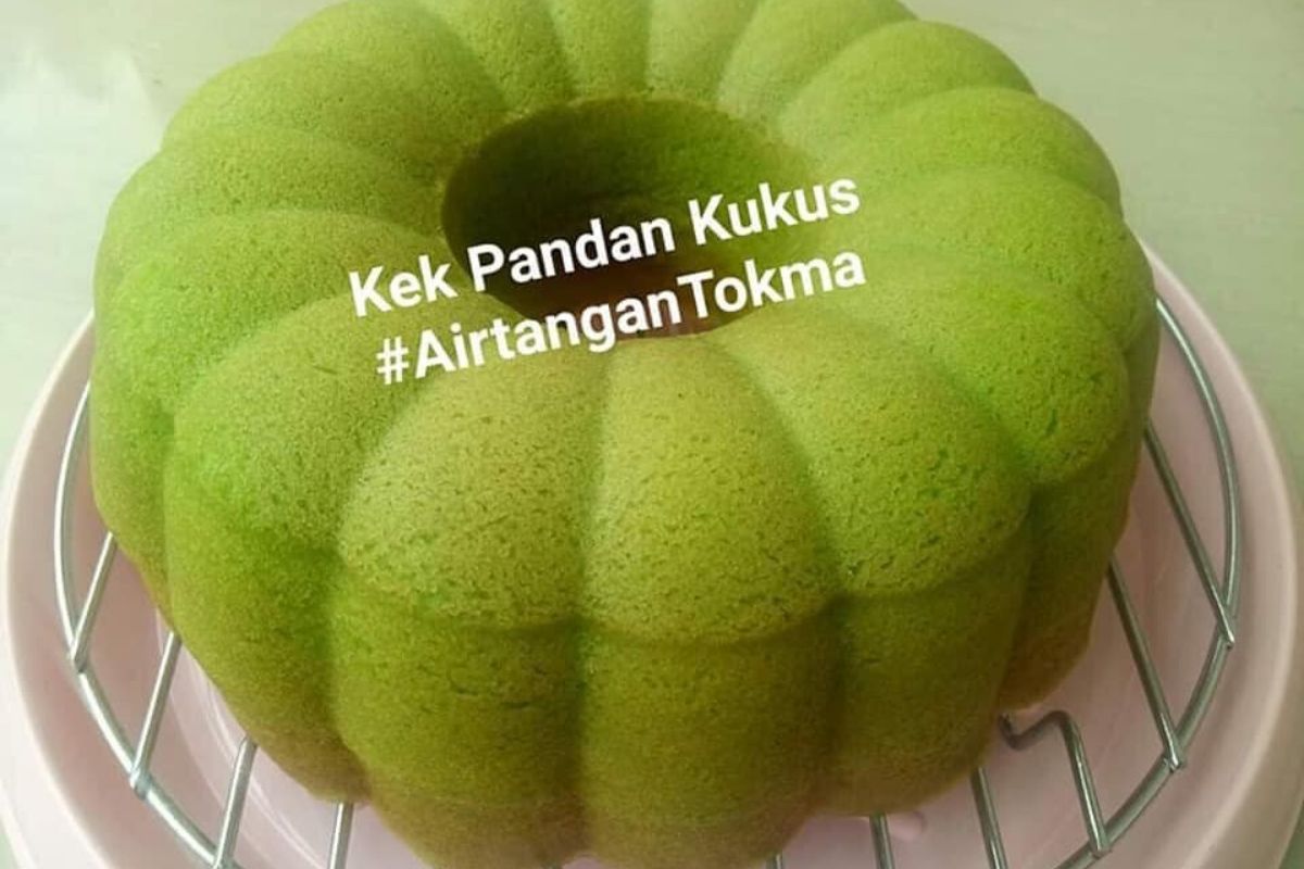 Kek Pandan Kukus Lembut & Lembab. Aroma Pandan Mewangi