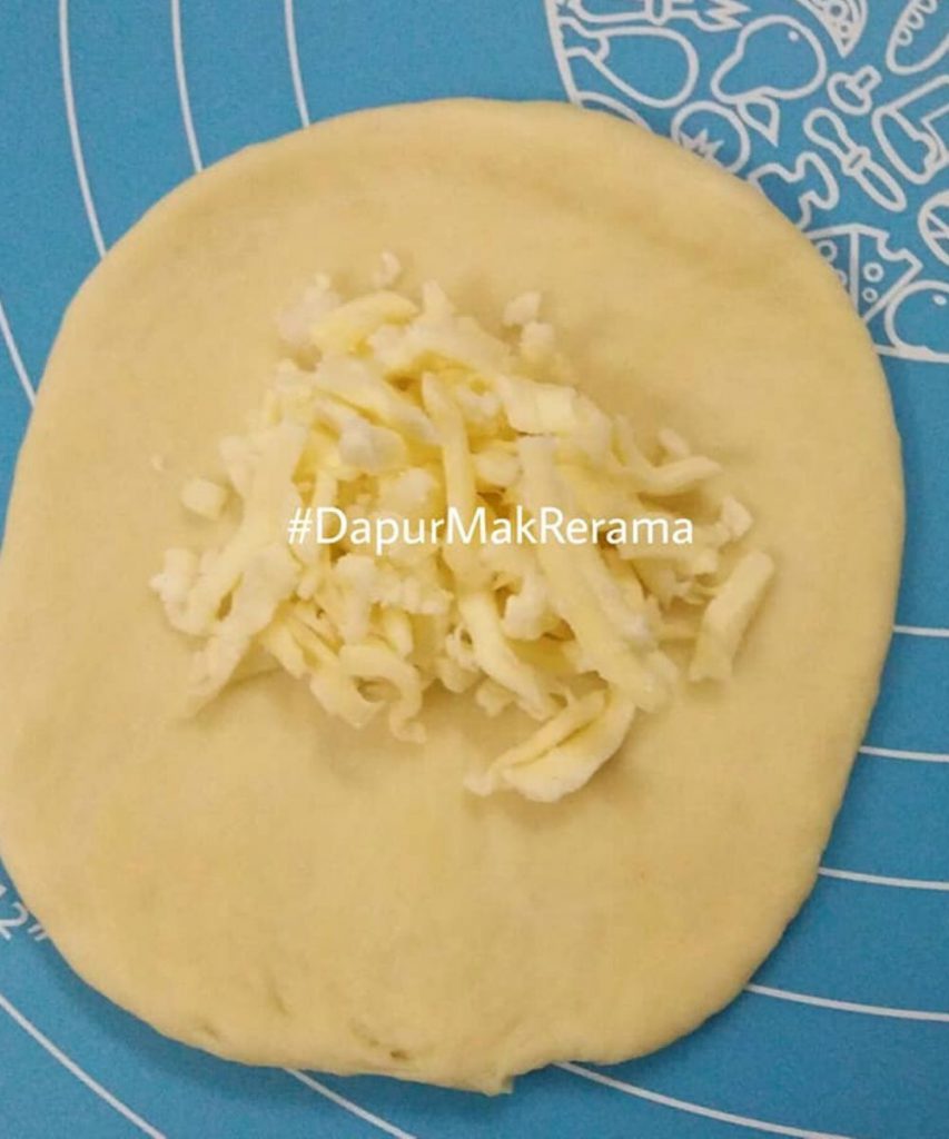 Langkah Demi Langkah Buat Roti Naan Keju, Guna Mozarella Sedap.