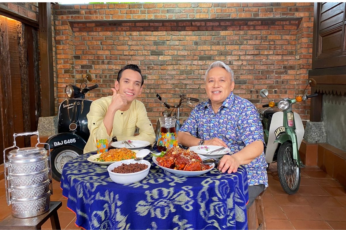 Datuk Chef Wan Dan Naqiu Masak Nasi Tomato & Ayam Masak Merah, Imbau Nostalgia Ramadan