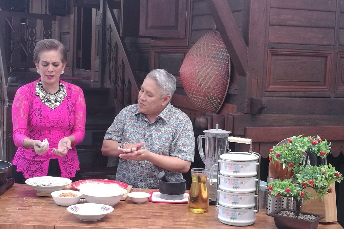 Datuk Chef Wan Dan Naqiu Masak Nasi Tomato & Ayam Masak Merah, Imbau Nostalgia Ramadan