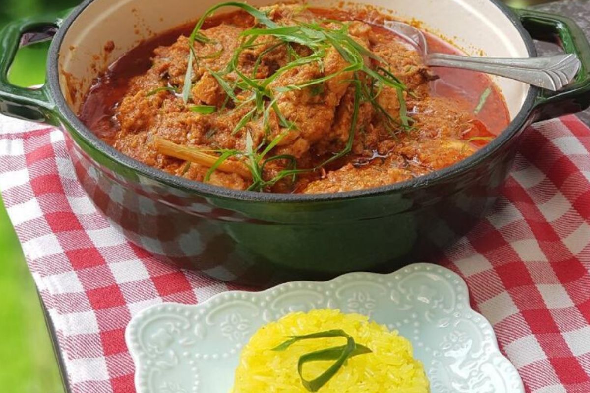 Rendang Ayam Resipi Bonda Kegemaran Ramai