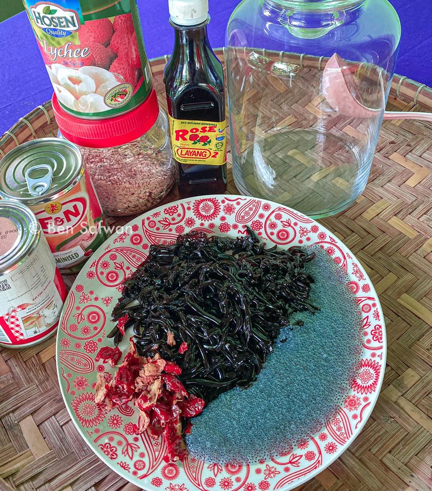 Air Bandung Laici Cincau Sedap Kaw Untuk Berbuka.